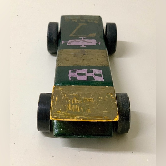 1983 Vintage Hand Crafted Homemade Pinewood Derby Race Car - Picture 11 of 12